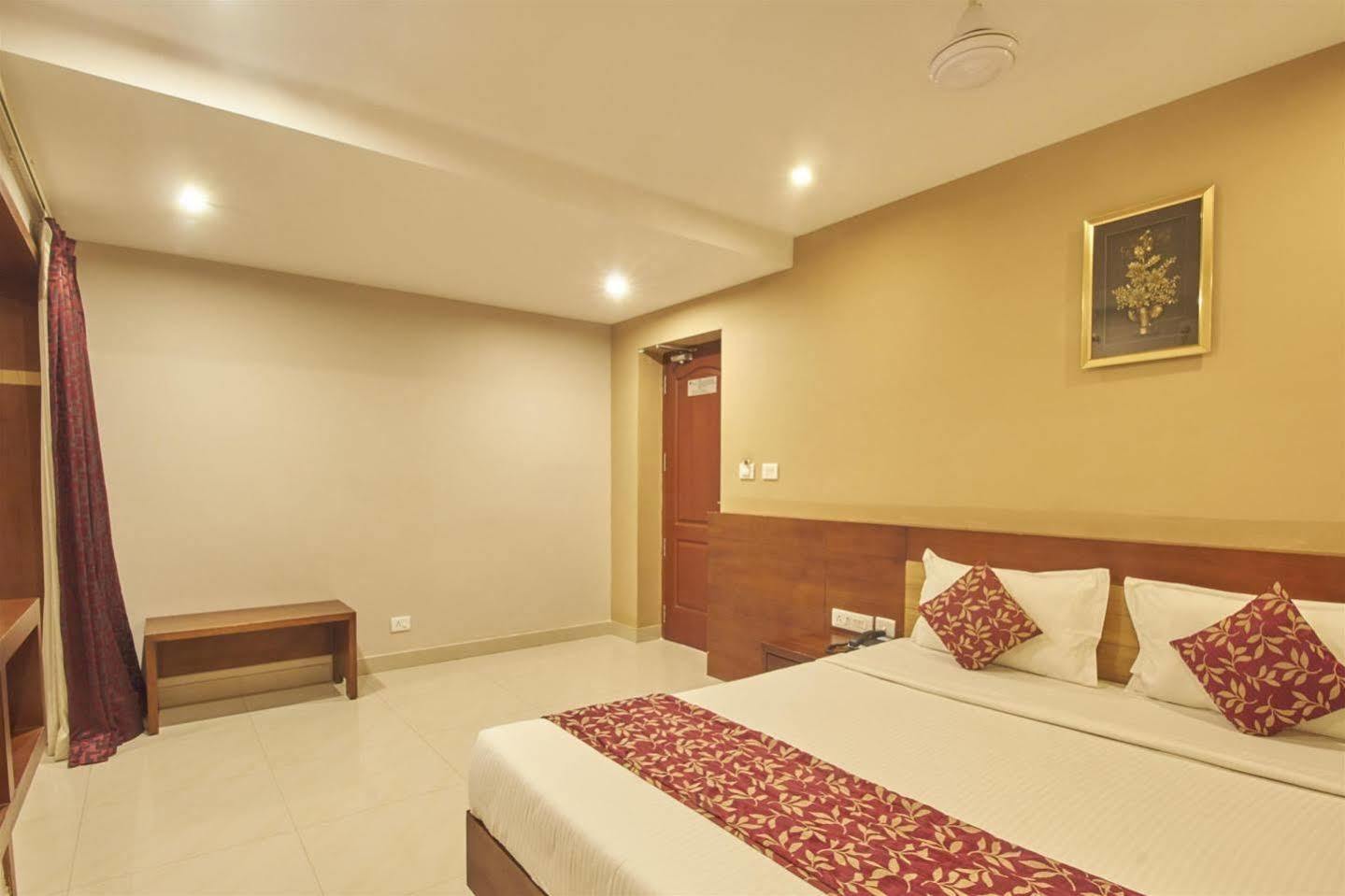 Pleasant Inn Pondicherry Ngoại thất bức ảnh